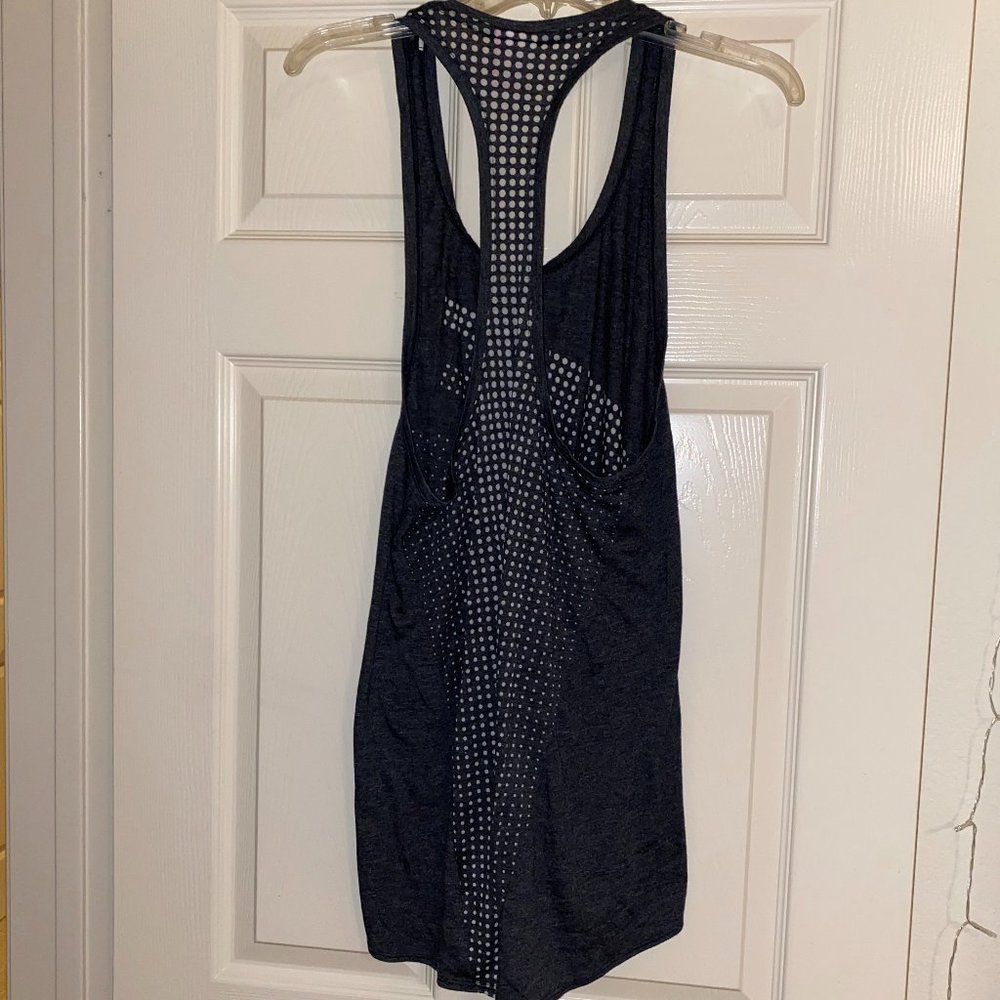 Women's Nike tank top - Picture 2 of 3